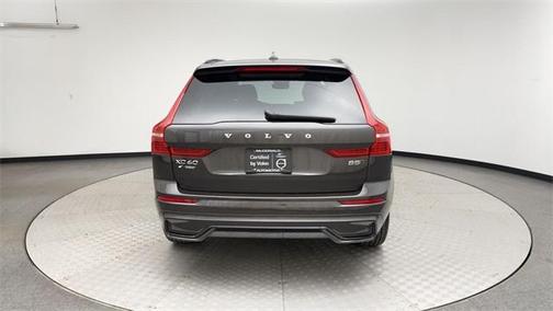 2025 Volvo XC60 B5 Plus