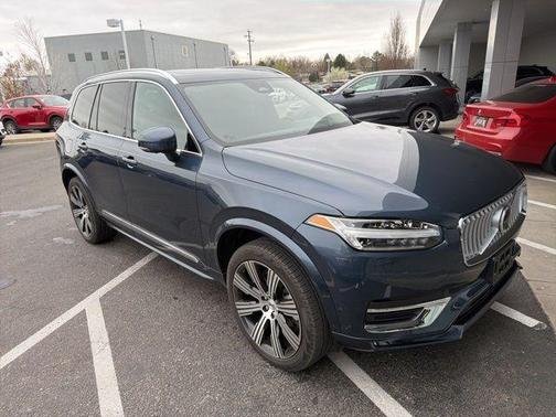 2024 Volvo XC90 B6 Ultimate Bright Theme 7-Seater