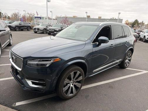 2024 Volvo XC90 B6 Ultimate Bright Theme 7-Seater