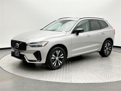 2025 Volvo XC60 B5 Core