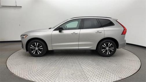 2025 Volvo XC60 B5 Core