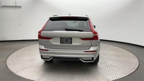 2025 Volvo XC60 B5 Core