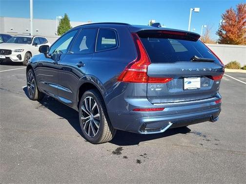 2025 Volvo XC60 B5 Plus
