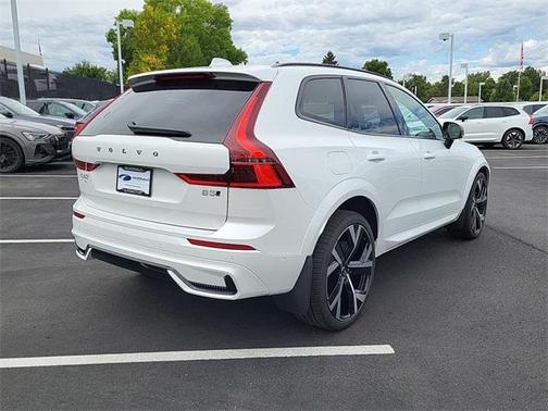 2026 Volvo XC60 B5 Ultra
