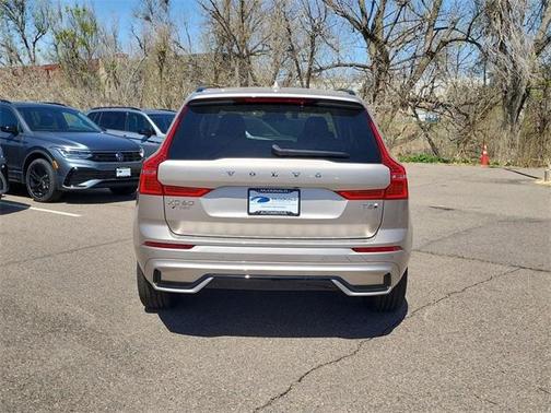 2025 Volvo XC60 Plug-In Hybrid T8 Plus
