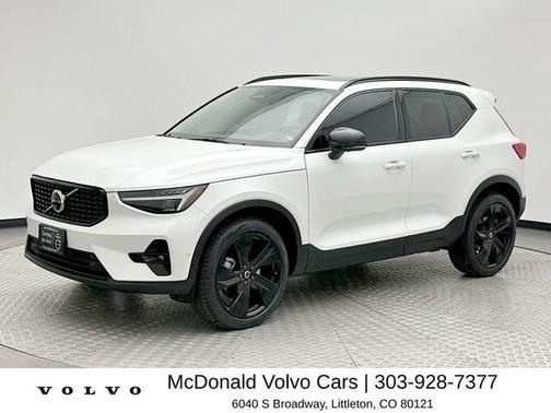 Crystal White 2024 Volvo XC40 B5 Ultimate Dark Theme