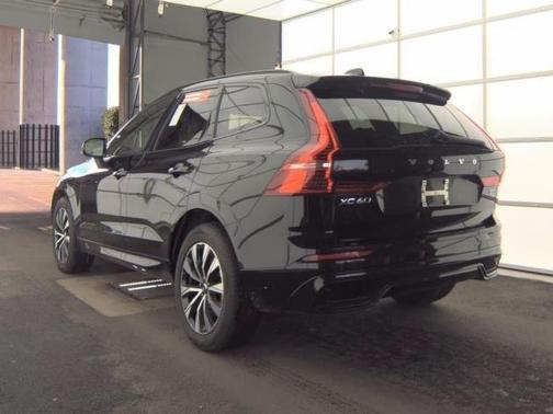 2025 Volvo XC60 B5 Core
