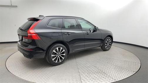 2025 Volvo XC60 B5 Core