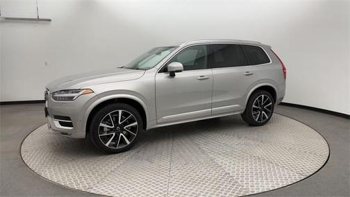 2023 Volvo XC90 B5 Plus