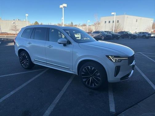 2025 Volvo XC90 B6 Plus 7-Seater