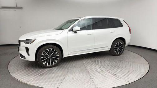 2025 Volvo XC90 B6 Plus 7-Seater