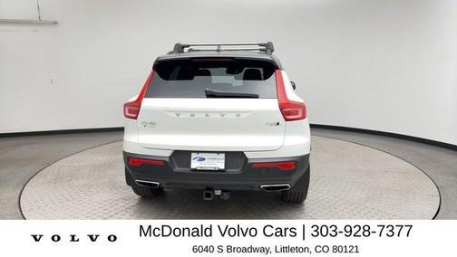 Crystal White 2019 Volvo XC40 T5 R-Design