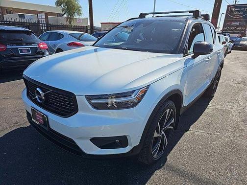 2019 Volvo XC40 T5 R-Design