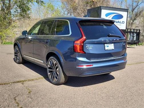 2025 Volvo XC90 B6 Plus 7-Seater