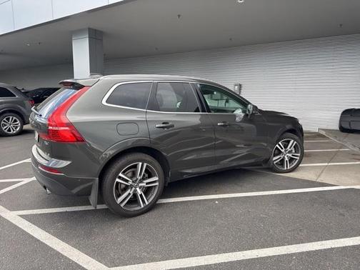 2019 Volvo XC60 T6 Momentum