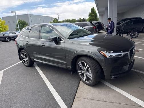 2019 Volvo XC60 T6 Momentum