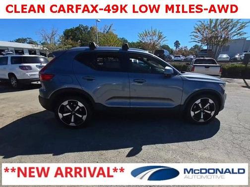 2019 Volvo XC40 T5 Momentum