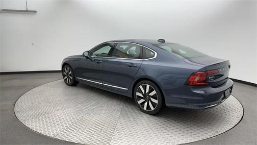 2024 Volvo S90 Recharge Plug-In Hybrid T8 Ultimate