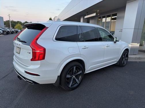 2019 Volvo XC90 T6 R-Design