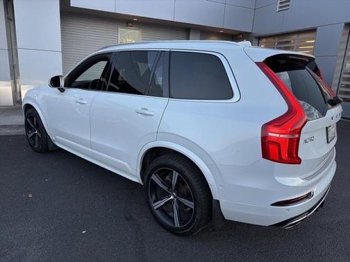 2019 Volvo XC90 T6 R-Design
