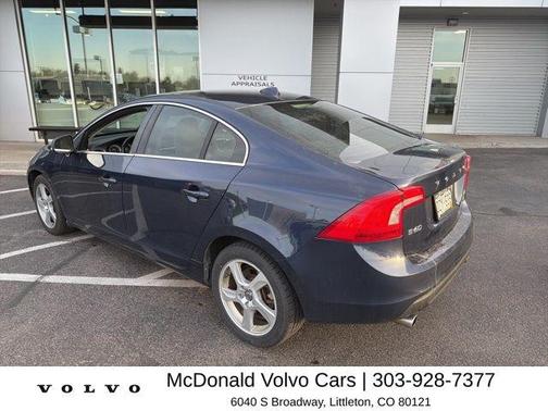 Caspian Blue Metallic 2013 Volvo S60 T5