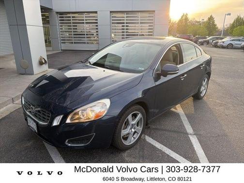 Caspian Blue Metallic 2013 Volvo S60 T5