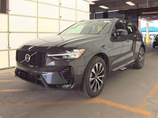 2025 Volvo XC60 B5 Plus