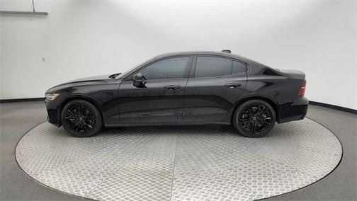 2022 Volvo S60 Recharge Plug-In Hybrid T8 Black Edition R-Design Extended Range