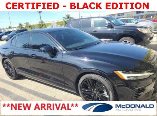 2022 Volvo S60 Recharge Plug-In Hybrid T8 Black Edition R-Design Extended Range