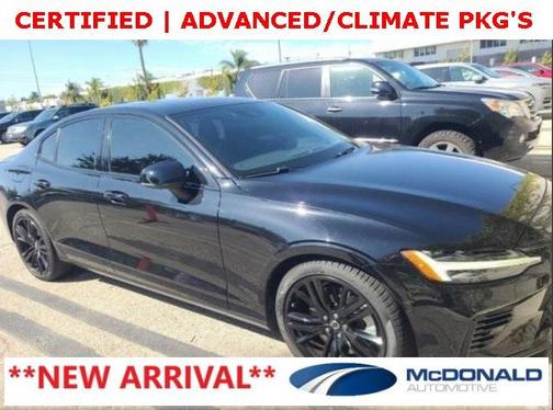 2022 Volvo S60 Recharge Plug-In Hybrid T8 Black Edition R-Design Extended Range