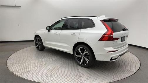 2025 Volvo XC60 B5 AWD Ultra