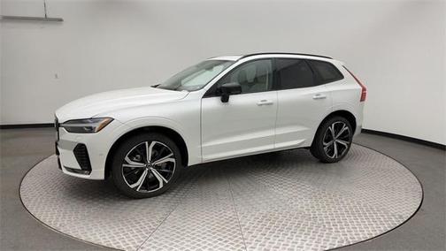 2025 Volvo XC60 B5 AWD Ultra