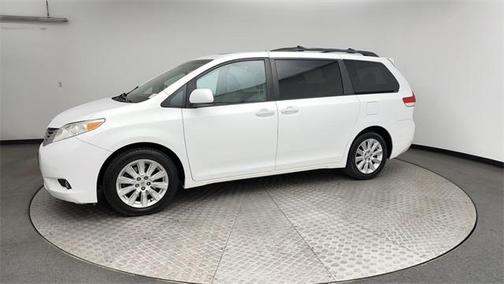2011 Toyota Sienna XLE
