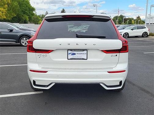 2026 Volvo XC60 B5 Plus