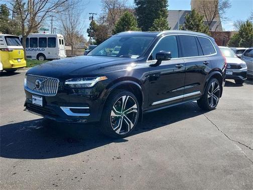 2025 Volvo XC90 B6 Ultra