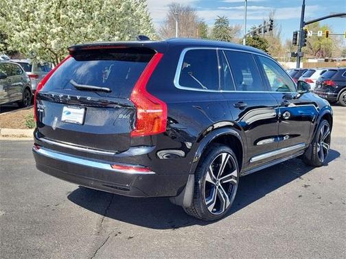 2025 Volvo XC90 B6 Ultra