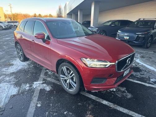 2020 Volvo XC60 T5 Momentum