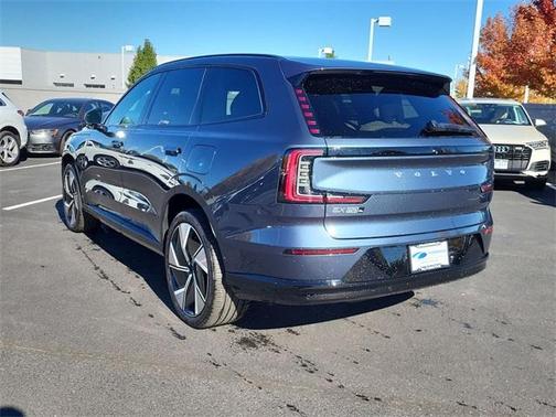 2025 Volvo EX90 Twin Motor Plus