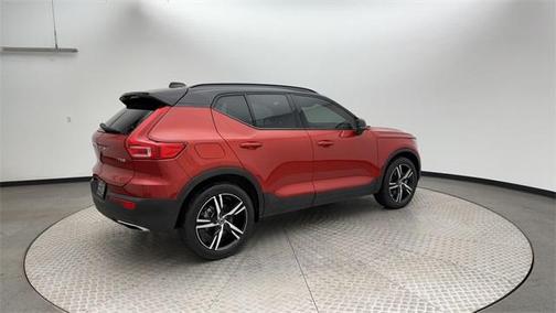 2020 Volvo XC40 T5 R-Design