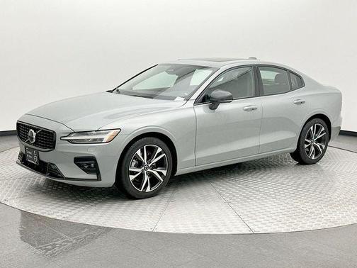 2025 Volvo S60 B5 Core