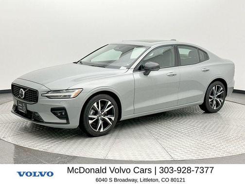 Metallic 2025 Volvo S60 B5 Core