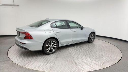 2025 Volvo S60 B5 Core