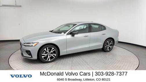 Metallic 2025 Volvo S60 B5 Core