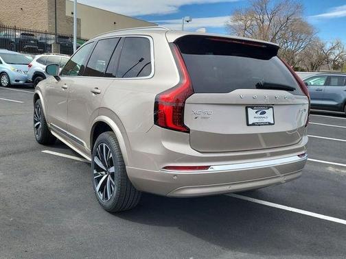 2026 Volvo XC90 B6 Core
