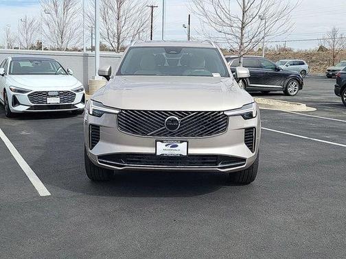 2026 Volvo XC90 B6 Core