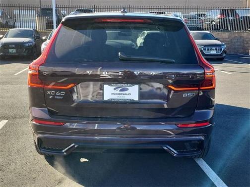 2026 Volvo XC60 B5 Core