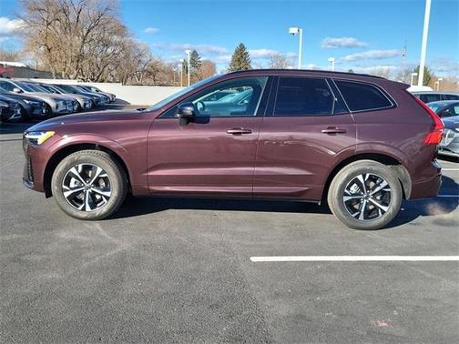 2026 Volvo XC60 B5 Core