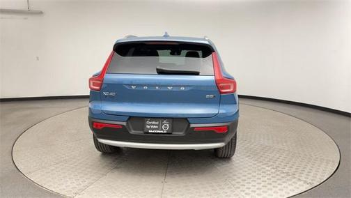 2025 Volvo XC40 B5 Plus Bright Theme