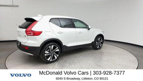 Crystal White 2023 Volvo XC40 B5 Ultimate Bright Theme