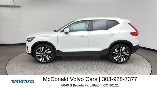 Crystal White 2023 Volvo XC40 B5 Ultimate Bright Theme